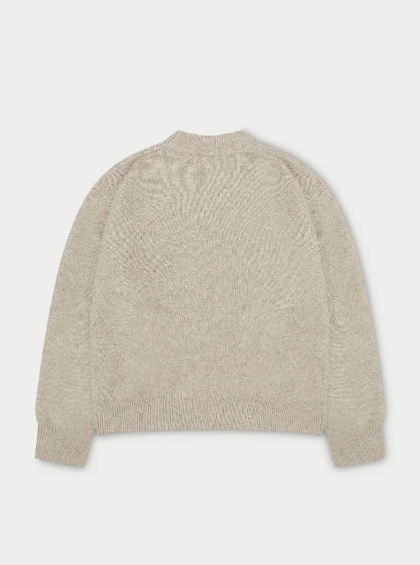 FLUFFY EMBLEM KNITTED CREW - BEIGE